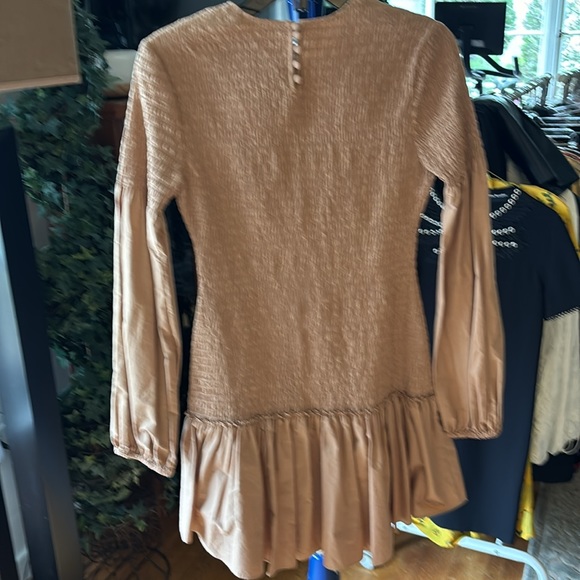 A.L.C. Kora Smocked Mini Dress Size 6 New With Tags Colour Desert Bee - Picture 9 of 9